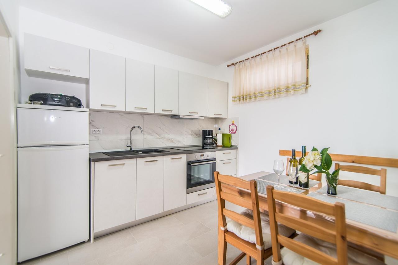 Apartment Vesna Kandlerova โปเรช ภายนอก รูปภาพ