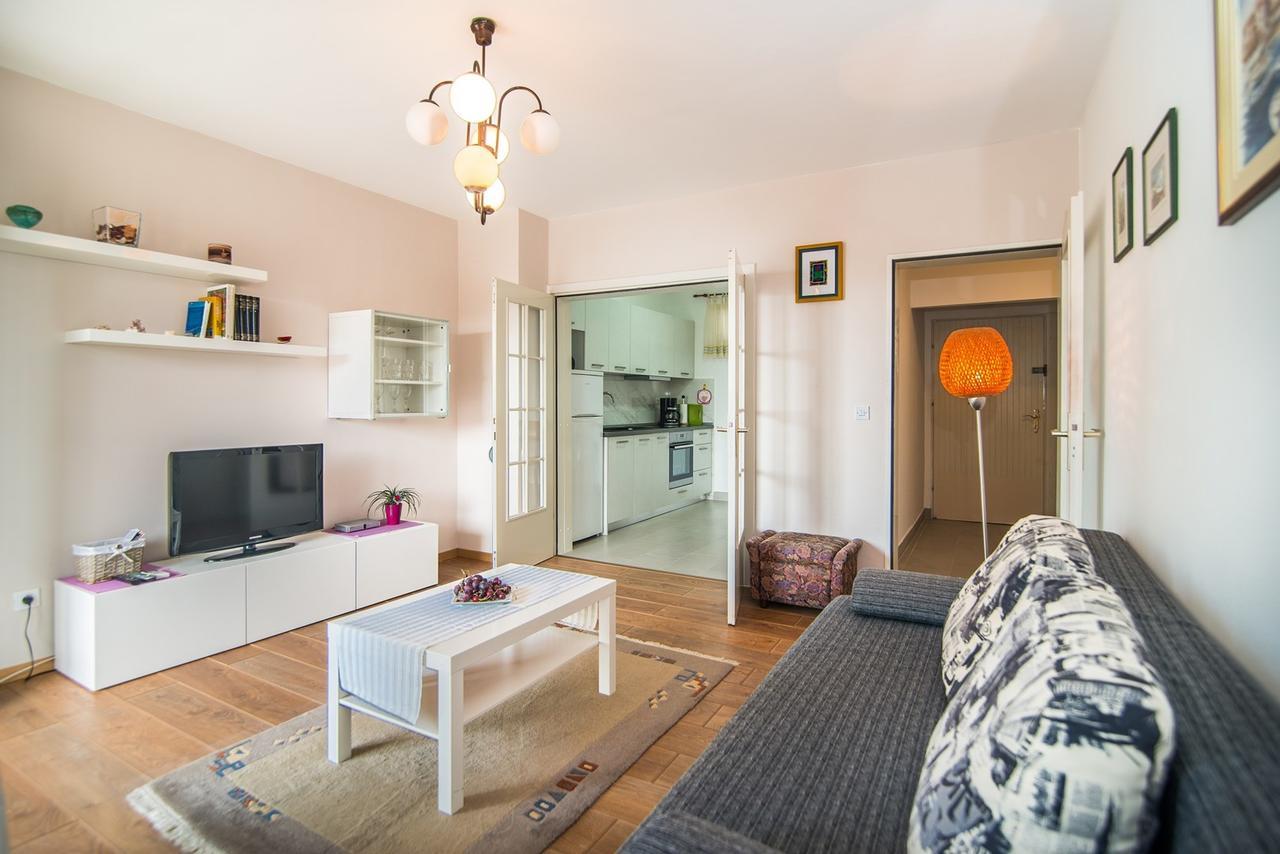 Apartment Vesna Kandlerova โปเรช ภายนอก รูปภาพ