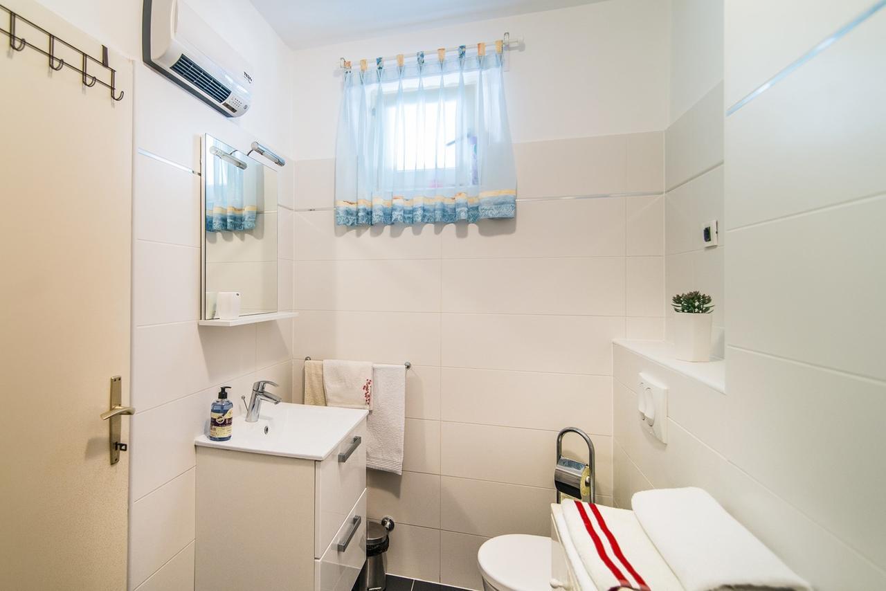 Apartment Vesna Kandlerova โปเรช ภายนอก รูปภาพ
